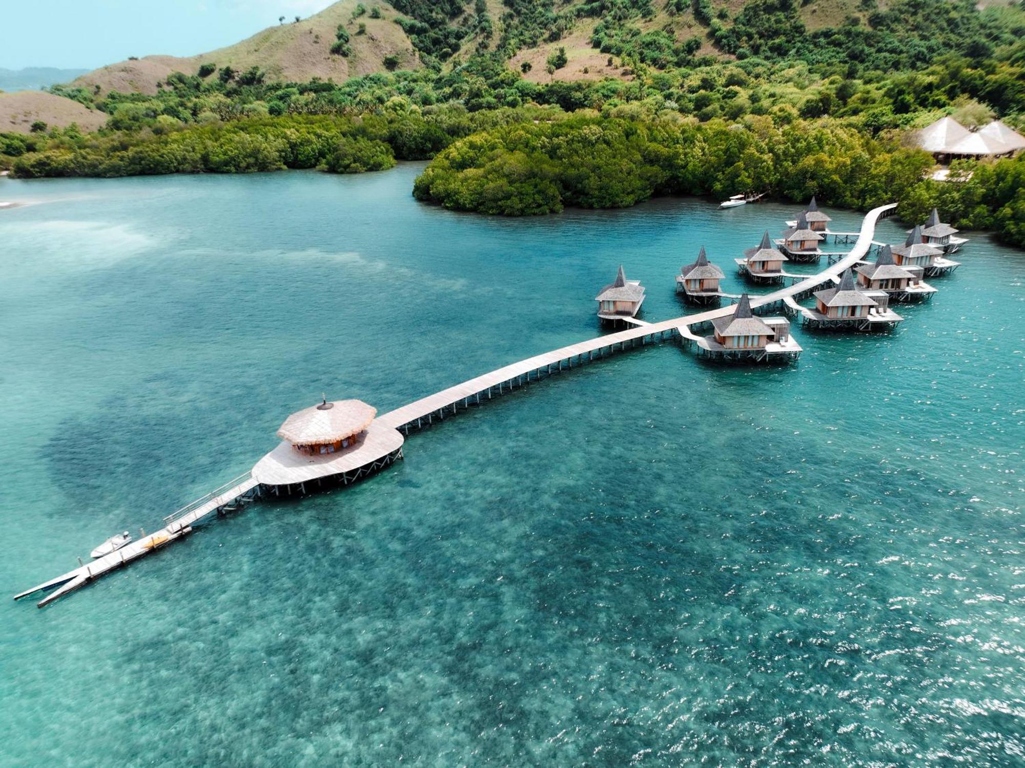 Hotel Menjaga Bay Labuan Bajo Esterno foto